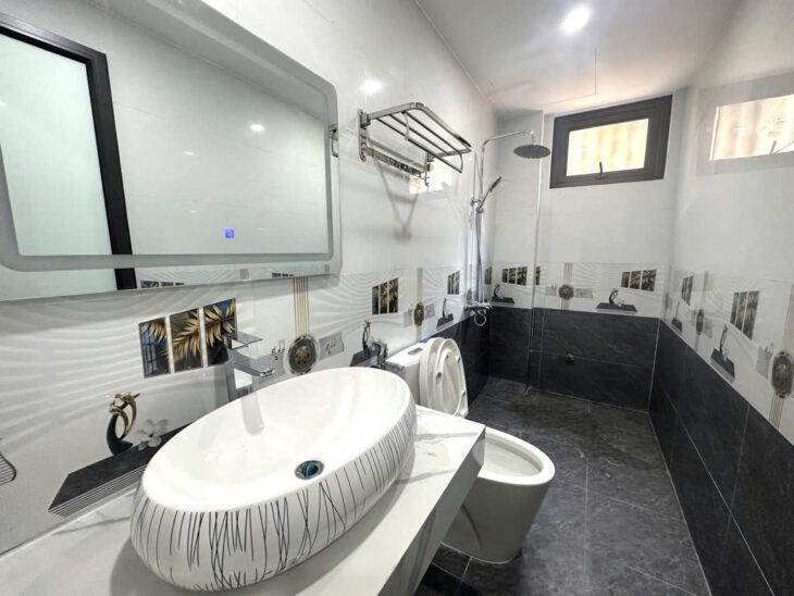 Bán nhà TRẦN KHÁT CHÂN,THANG MÁY, VÀI BƯỚC RA Ô TÔ TRÁNH,FULL ĐỒ,NHỈNH 7 TỶ HAI BÀ TRƯNG