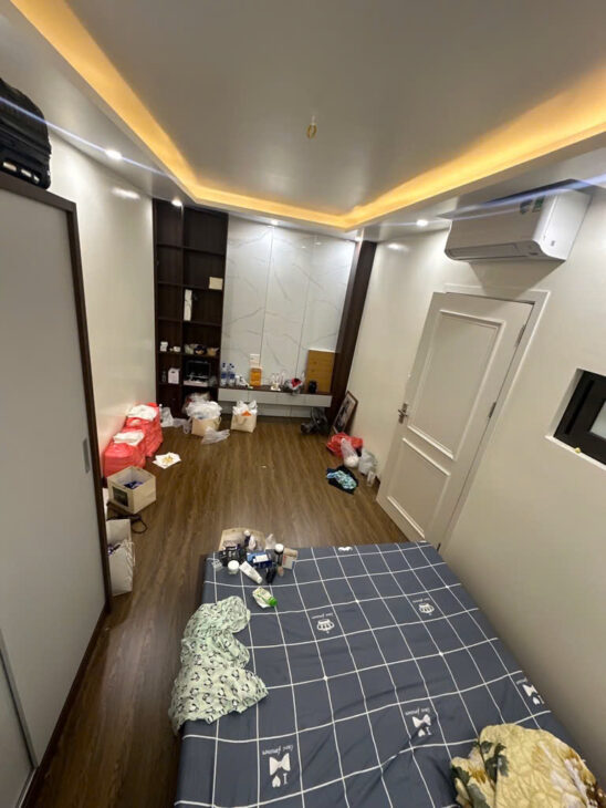 Bán nhà hàng xóm TIME CITY , 45m2 ngõ rộng ba gác tránh,vài bước ra phố nhỉnh 7 tỷở luôn.