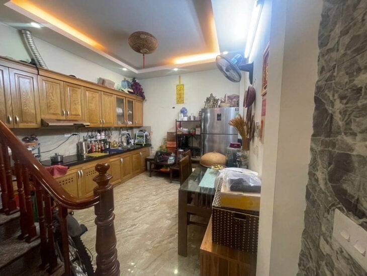 Bán nhà hàng xóm TIME CITY , 45m2 ngõ rộng ba gác tránh,vài bước ra phố nhỉnh 7 tỷở luôn.