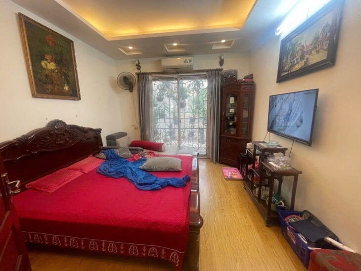 Bán nhà hàng xóm TIME CITY , 45m2 ngõ rộng ba gác tránh,vài bước ra phố nhỉnh 7 tỷở luôn.