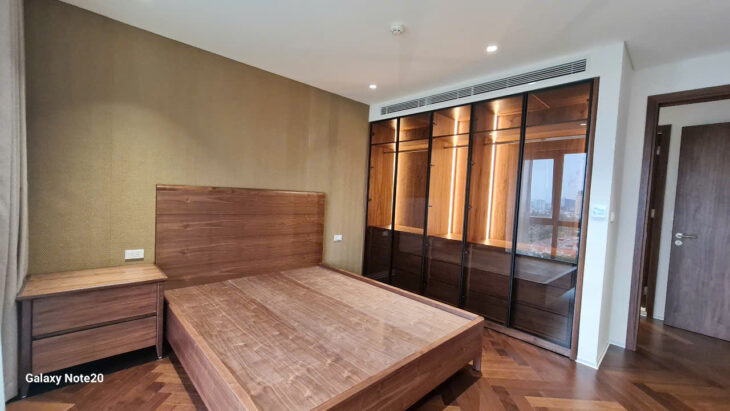 BÁN CĂN HOA HẬU 182m2 TÒA P2 CIPUTRA HƯỚNG ĐÔNG NAM VIEW SÂN GOLD NỘI THẤT MỚI 100%