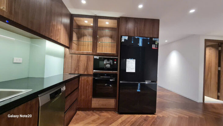 BÁN CĂN HOA HẬU 182m2 TÒA P2 CIPUTRA HƯỚNG ĐÔNG NAM VIEW SÂN GOLD NỘI THẤT MỚI 100%