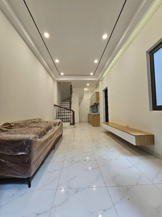 HIẾM – NHÀ NGỌC THUỴ – LONG BIÊN 35M x 5 TẦNG – GIÁ NHỈNH 6 TỶ NHÀ ĐẸP – TẶNG FULL NỘI THẤT XỊN XÒ