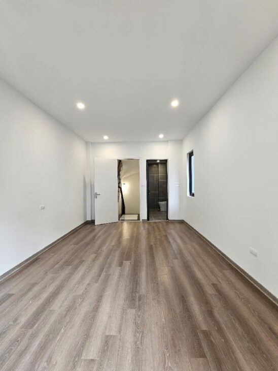 HIẾM – NHÀ NGỌC THUỴ – LONG BIÊN 35M x 5 TẦNG – GIÁ NHỈNH 6 TỶ NHÀ ĐẸP – TẶNG FULL NỘI THẤT XỊN XÒ