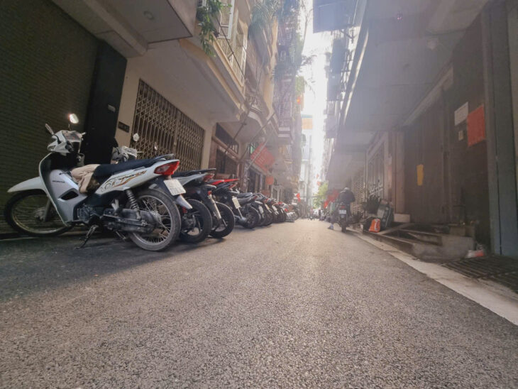 CẦU GIẤY – Ô TÔ TRÁNH – THÔNG BÀN CỜ Trần Quốc Hoàn 36/40T2, 4 Y, 12,95 tỷ