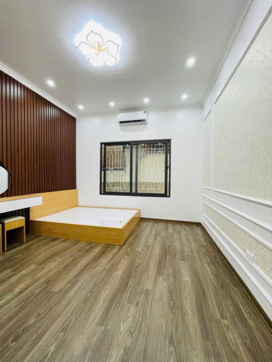 Bán nhà 4 tầng, 42m², 5PN, 4WC, Kim Ngưu, Hai Bà Trưng, 6.6 tỷ, tặng full nội thất