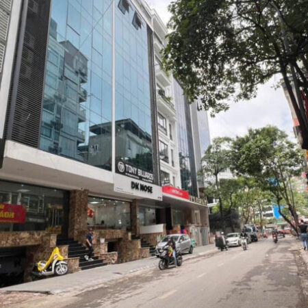 Bán gấp tòa văn phòng mặt phố Nguyễn Ngọc Vũ, Lôc góc, mặt tiền 13m, 3 thoáng, 81m2 chỉ 38 tỷ