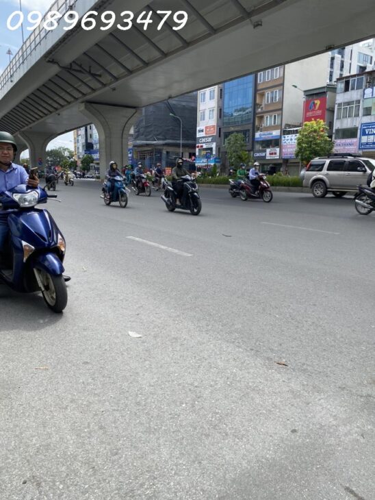 Hiếm Trường Chinh, Đống Đa, DT 35m x 6 tầng, thang máy, oto cách10m, tiện ích an sinh cực tốt.