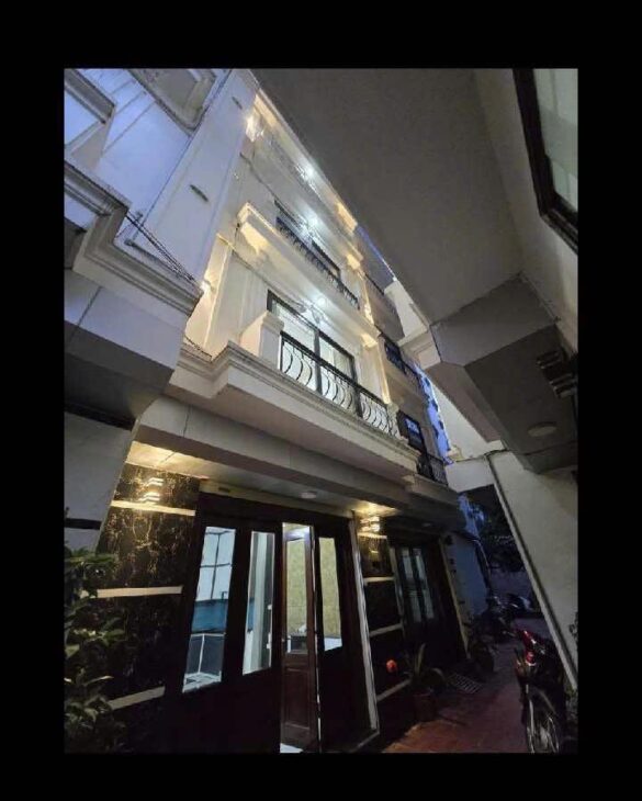 Bán Nhà đẹp Trần Phú-Hà Đông, Gần ga tàu điện trên cao, DT 35m2 x 5, MT 3.5m. Giá 6.95 tỷ