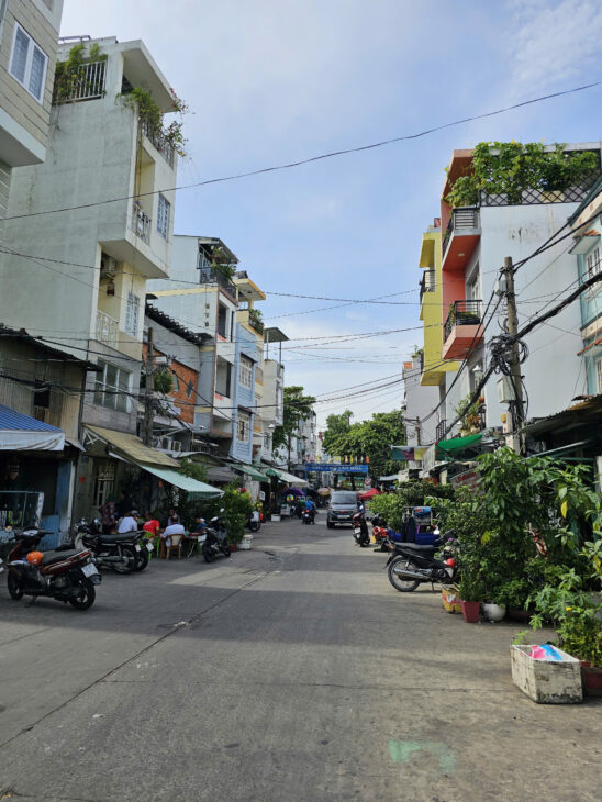 MẶT TIỀN ĐƯỜNG Q4 CĂN GÓC 3 TẤM NHÀ MỚI CHỈ 3 TỶ SỔ HỒNG