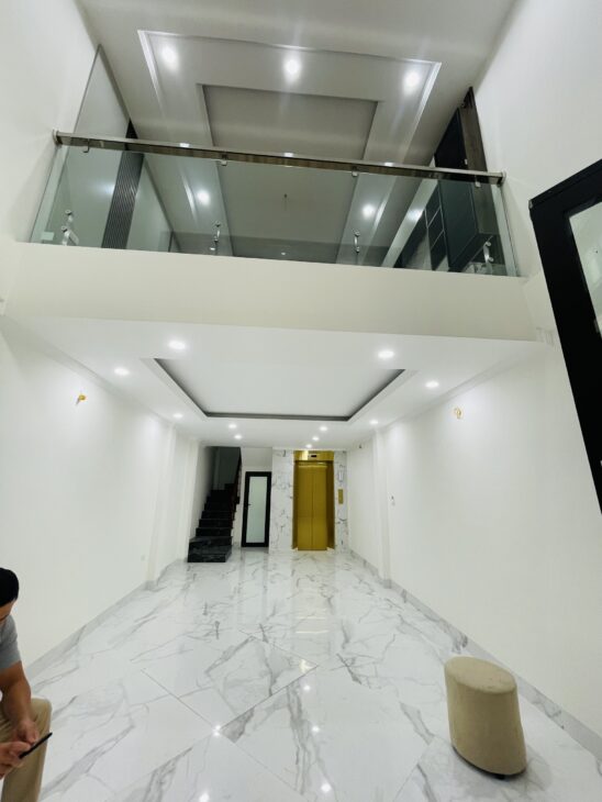 PHÂN LÔ PHỐ THỊNH LIỆT 6 TẦNG THANG MÁY, Ô TÔ VÀO NHÀ – NGÕ THÔNG