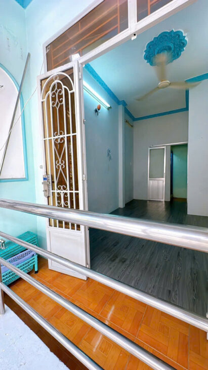 NHÀ SÁT MẶT TIỀN Q4 DIỆN TÍCH SD 45M2 CÓ 2, TỶ HƠN