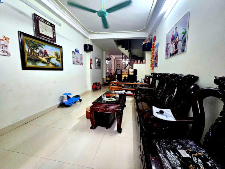 PHÂN LÔ, Ô TÔ TRÁNH, DỪNG ĐỖ NGÀY ĐÊM , NGỌC THỤY- LONG BIÊN,46M2,4 TẦNG,8.6 TỶ.
