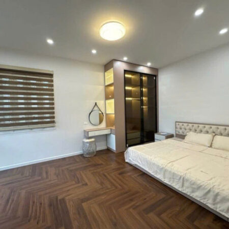Bán nhà Đẹp Ngọc Lâm- Ô tô- Ở Ngay -45m2 5 tầng – nhỉnh 5 tỷ