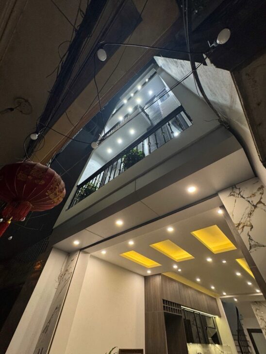 BÁN NHÀ MỚI CỨNG 5 TẦNG THANG MÁY PHỐ TÂN MAI – ĐẸP – RẺ