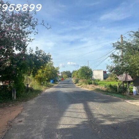 Bán 579m2 đất thổ cư 3 mặt tiền Đinh Công Tráng, thị xã LaGi gần Biển giảm giá 40% Bán 579m2 đất thổ cư 3 mặt tiền Đinh Công Tráng, thị xã LaGi gần Biển giảm giá 40%