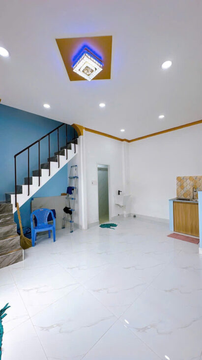 Sát mặt đường xe hơi Nhà Ngang 4.6 Dài 5.7 đúc 2 tấm hơn 2 tỷ