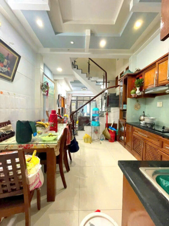 MẶT TIỀN ĐƯỜNG SỐ TRUNG TÂM KHÁNH HỘI Q4 NGANG 4 DÀI 13 M 4 TẤM CÓ 6 TỶ