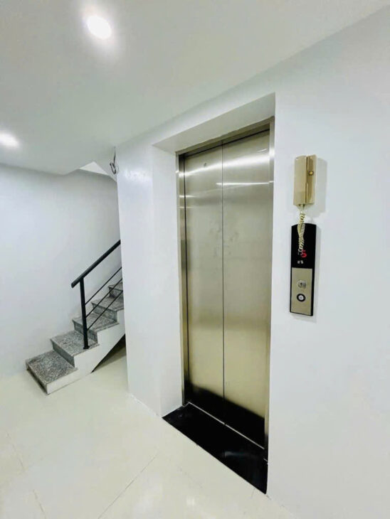 Lạc Long Quân – 87m * 7 tầng thang máy – ô tô vào nhà – chỉ 19 tỷ
