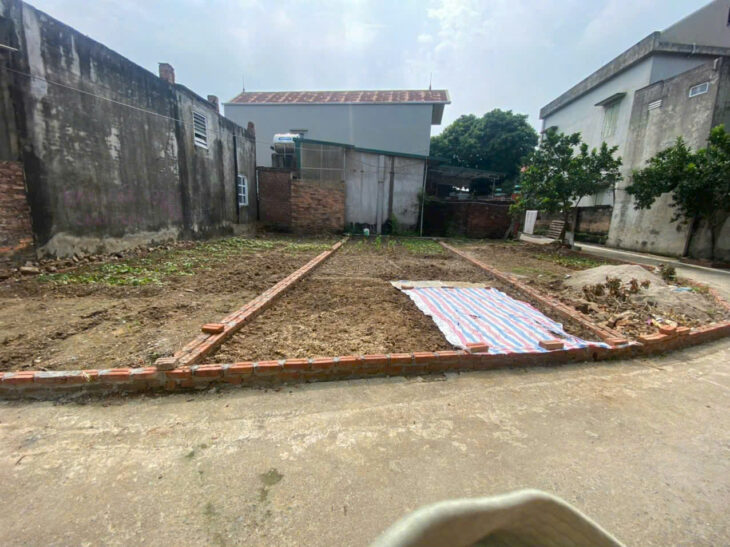 DT;54m đất fll thổ tại đông phương yên bám dọc ql6 đường ô tô vào