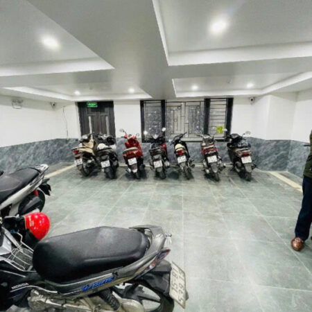 bán siêu phẩm nhà yên lạc 8 tầng thang máy long lanh phân lô ô tô dừng đỗ hai bà trưng