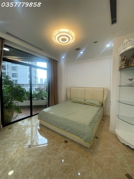 Bán căn góc toà R3 – Royal City 169M2 Full nội thất đẹp ở ngay