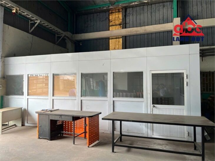 XT444 kết cấu xưởng khung thép kiên cố , cho thuê SX bàn giao xưởng liền