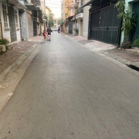 Bán đất tặng nhà 3 tầng Ngọc Thuỵ – Ô tô Tránh- 40m2 nhỉnh 4.9 tỷ ( Thương Lượng)