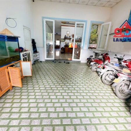 NP1095 nhà gồm 1 trệt 1 lửng với 3 phòng ngủ. tiện ích gần trường học, nhà thờ. chợ