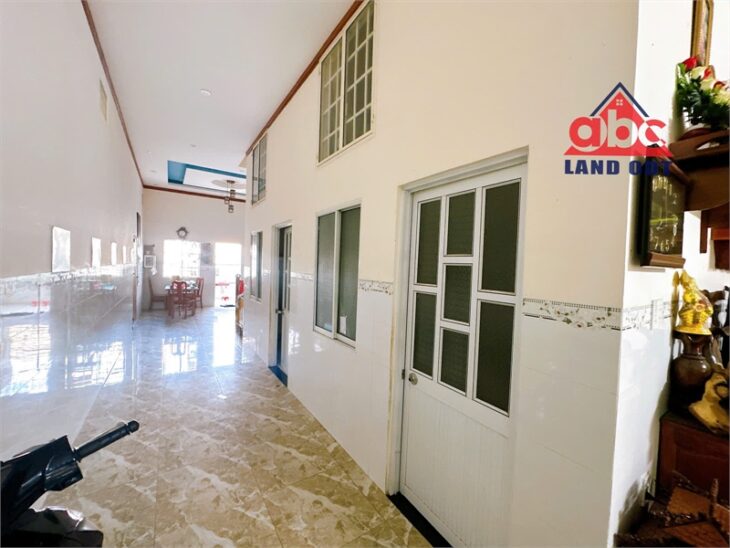 NP1095 nhà gồm 1 trệt 1 lửng với 3 phòng ngủ. tiện ích gần trường học, nhà thờ. chợ