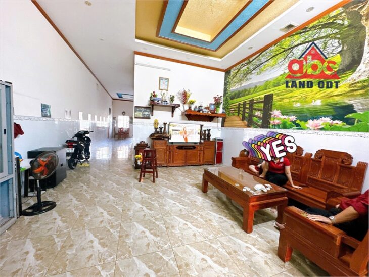 NP1095 nhà gồm 1 trệt 1 lửng với 3 phòng ngủ. tiện ích gần trường học, nhà thờ. chợ