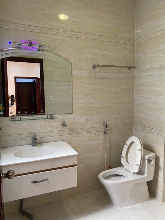 BÁN NHÀ 66M2, 6 PHÒNG NGỦ, 7 TOILET – BÌNH HƯNG HÒA, BÌNH TÂN – GIÁ 5.4 TỶ – SỔ ĐỎ