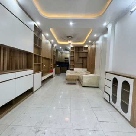 Nhà Lĩnh Nam Mặt Ngõ Thông Ô Tô Đỗ Cửa Qua Nhà 42m 5 Tầng Giá 9.1 Tỷ