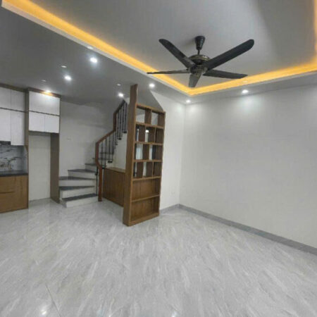Bán nhà mới xây 3 tầng, 30m², 3 ngủ full nội thất , Nguyễn Chính, Tân Mai, 3.9 tỷ