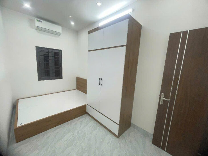 Bán nhà mới xây 3 tầng, 30m², 3 ngủ full nội thất , Nguyễn Chính, Tân Mai, 3.9 tỷ