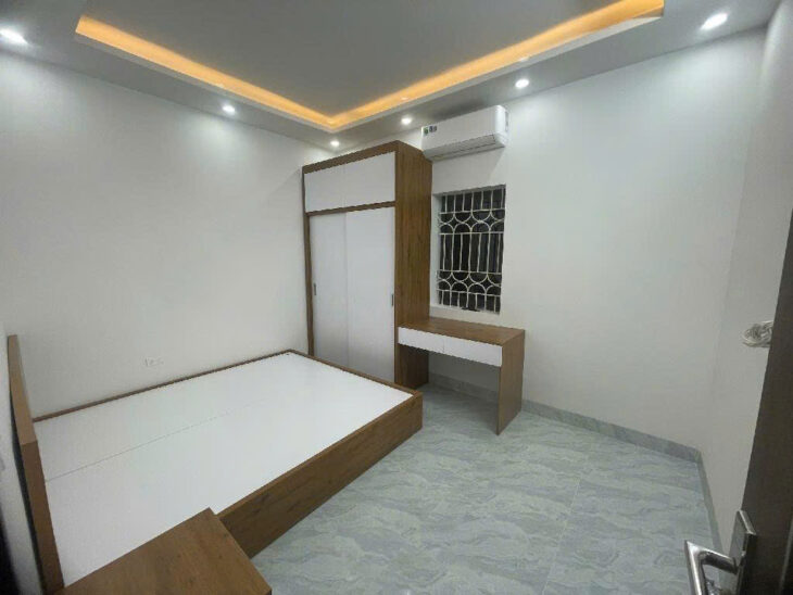 Bán nhà mới xây 3 tầng, 30m², 3 ngủ full nội thất , Nguyễn Chính, Tân Mai, 3.9 tỷ