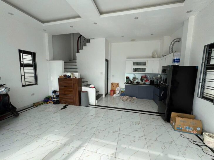 Bán nhà gần Đại học Phenikaa, Hà Đông, DT 40m2 x 4T, MT 4m , đường ô tô tránh . Giá 5.3 tỷ