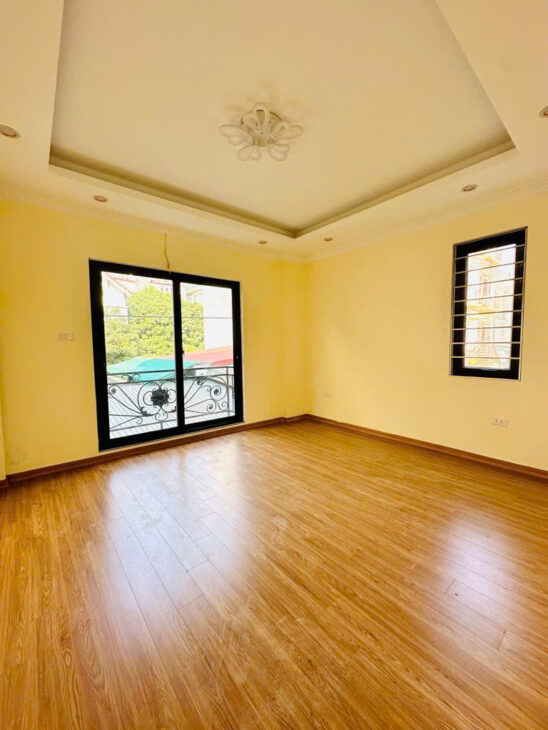 LĨNH NAM NHÀ MỚI Ngõ Thông Ô Tô Đỗ Cửa Vào Nhà 32m 5 Tầng 6.5 tỷ, sổ đỏ