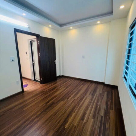 NHÀ ĐẸP DÂN XÂY, THIẾT KẾ ĐẸP, NỘI THẤT XỊN BÁT KHỐI- LONG BIÊN, 45M2,4 TẦNG, MT 4.5M, 6.1 TỶ.