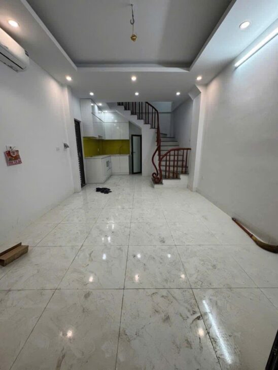 Bán nhà Văn Phú- Hà Đông, ô tô đỗ cách 40m, DT 30m2 x 4T, MT 3.25m Giá 5.6 tỷ