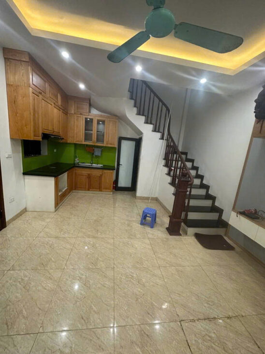 NHÀ MỚI Ở NGAY NGỌC THỤY- LONG BIÊN, 32M2,5 TẦNG,MT 5M, 6.25 TỶ.