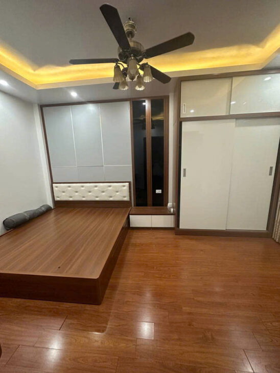 NHÀ MỚI Ở NGAY NGỌC THỤY- LONG BIÊN, 32M2,5 TẦNG,MT 5M, 6.25 TỶ.