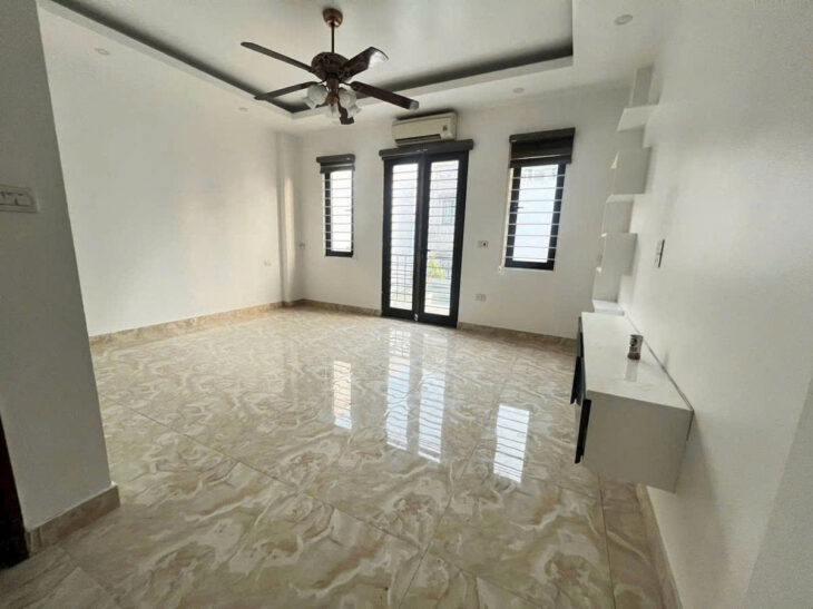 NHÀ MỚI ĐỦ NỘI THẤT, NGÕ THÔNG-KINH DOANH PHỐ NGỌC THỤY- LONG BIÊN, 46/35M2, 7.9 TỶ.