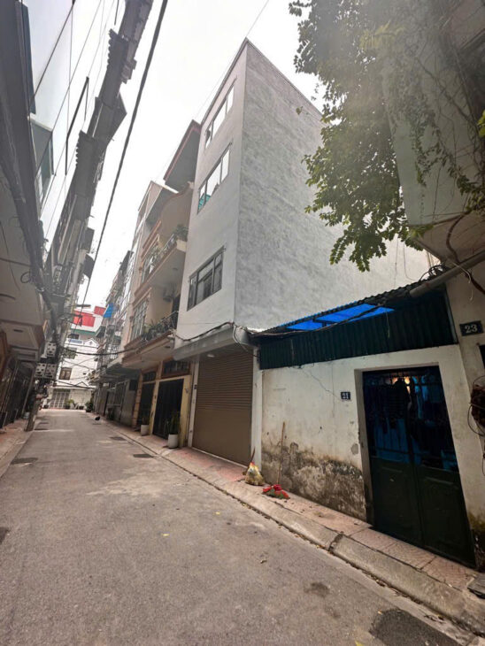 Xuân La PHÂN LÔ GARA Ô TÔ 53m2 đất giá 15.6 tỷ