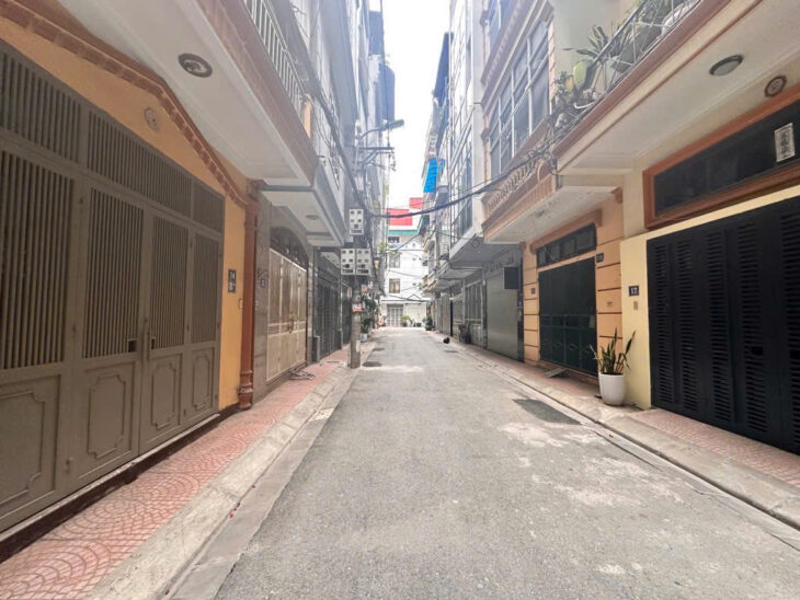 Xuân La PHÂN LÔ GARA Ô TÔ 53m2 đất giá 15.6 tỷ