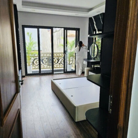 bán nhà yên lạc phân lô 5 tầng thang máy long lanh ô tô kinh doanh văn phòng hai bà trưng