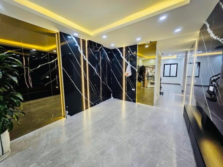 Siêu hot nhà xây mới keeng, phân lô ô tô tránh 55m2, 7 tầng thang máy đại hạ giá đón Tết