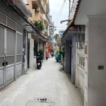 CCMN hơn 90m2, có thang máy, chỉ nhỉnh 15 đồng tại kv Cầu Giấy