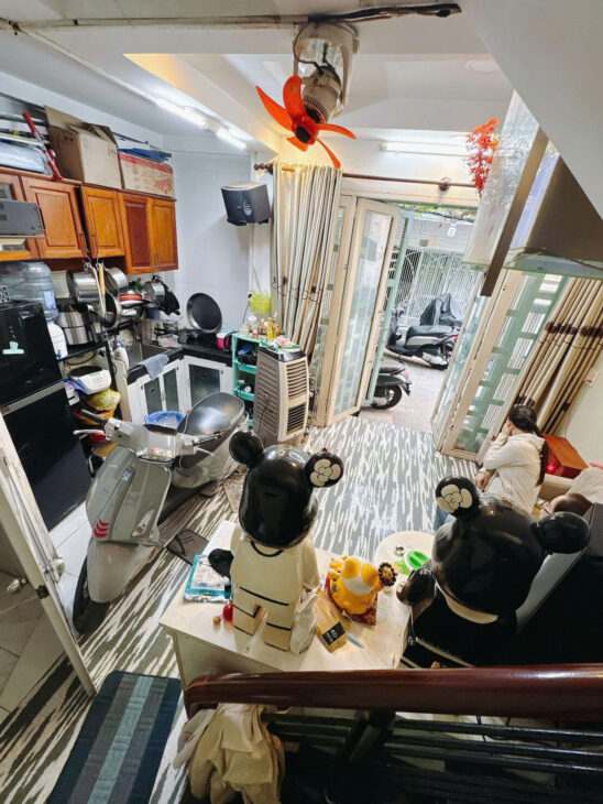 SÁT MẶT TIỀN ĐƯỜNG TÔN ĐẢN GIAO VĨNH KHÁNH PHỐ ẨM THỰC Q4 NGANG 4 M X DT SD 64 M2 HƠN 2 TỶ –