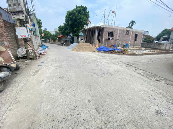 vị trí đẹp kinh doanh bất chấp DT62m trung tâm đông phương yên đường 2 ô tô